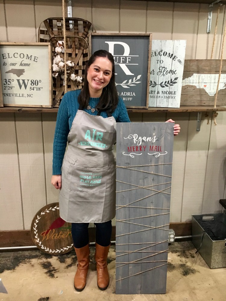 AR Workshop Merry Mail Christmas Card Holder