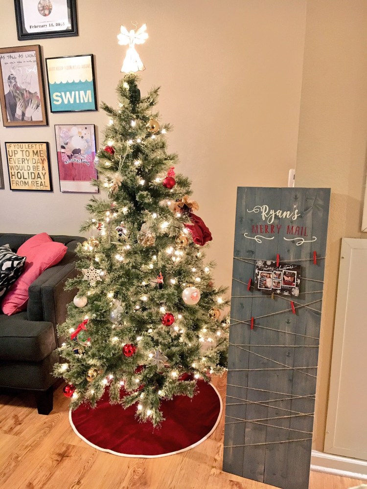 Wood pallet Christmas card holder